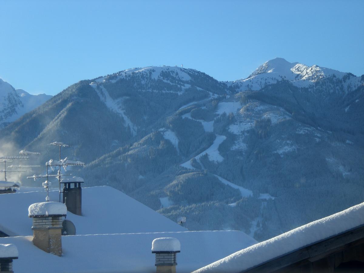 Albergo Pensione Serenetta วาเรนา ภายนอก รูปภาพ